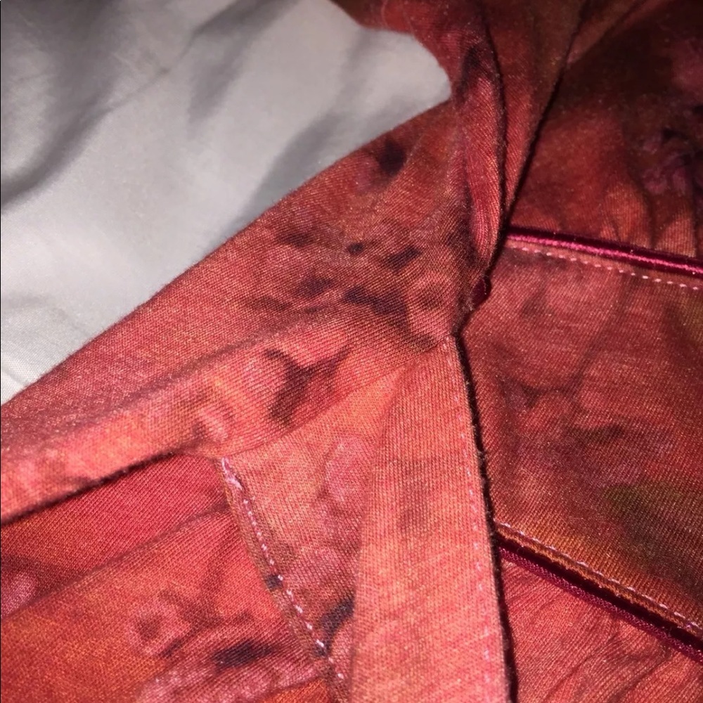 Oneworld Red Floral Tied Top Size Large - Picture 5 of 8